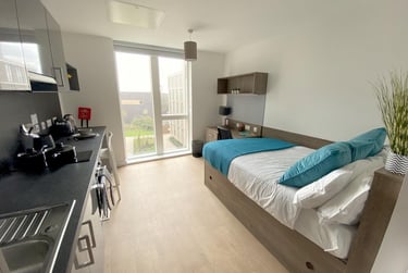 1 bed studio, The Oaks, Westwood heath, Warwick, CV48JB - Image 5